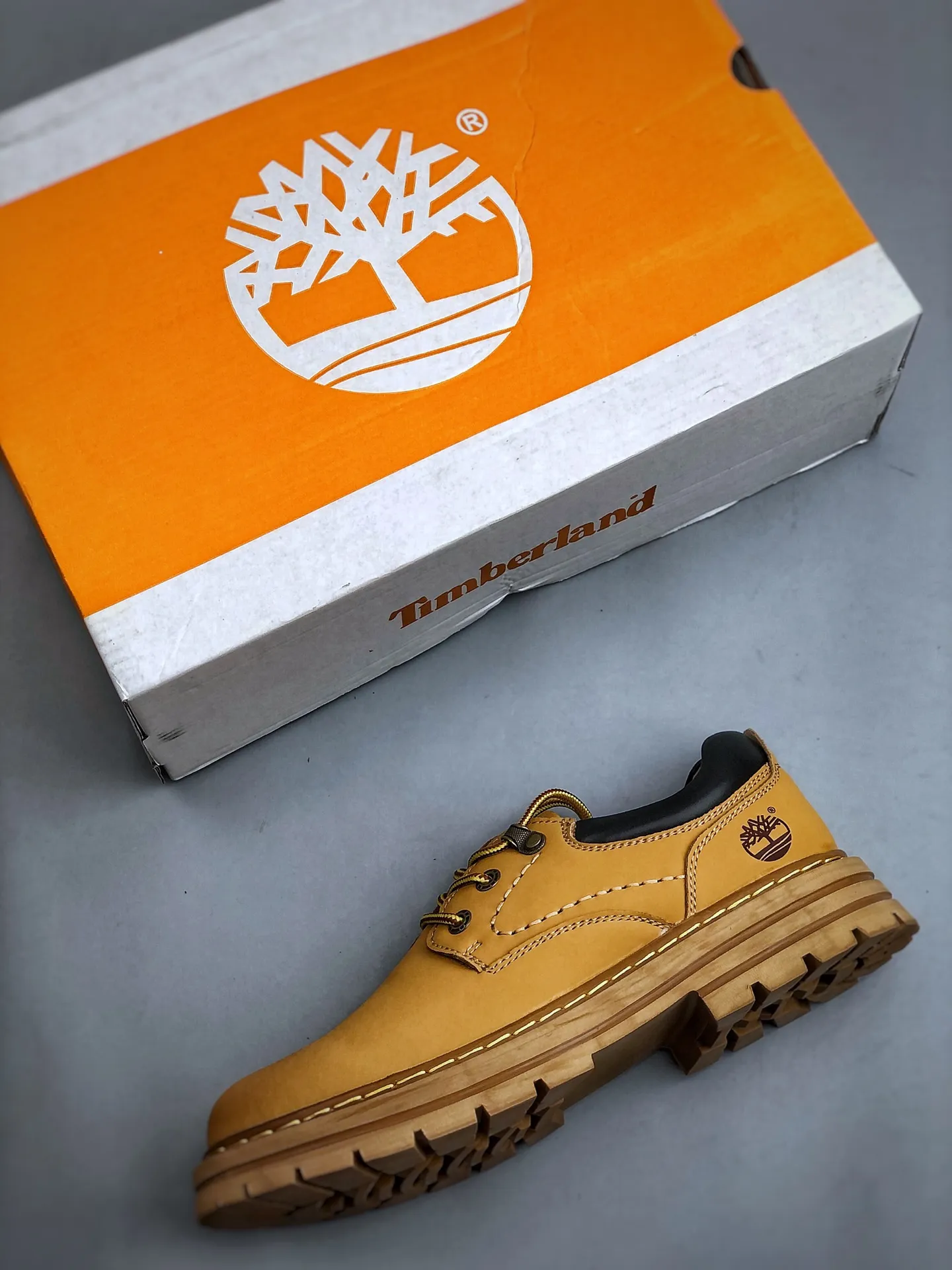 Local pick up 💰480 supports store Timberland/Timberland classic 25ss new low-top classic re-engineered brand new upgrade Guangdong factory quality original box original packaging The fabric is made of Italian 🇮🇹 top-grade frosted cowhide with anti-odor and anti-corrosion genuine leather latex insoles to give you a perfect wearing experience quality and durable, a must-have for sportsmen Specially designed to treat those who are not handsome High-quality feet feel first-class Exclusive supply Size: 39 40 41 42 43 44 One size larger